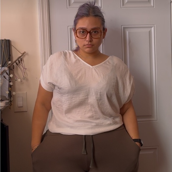 Cabi Seaside Top with white adjustable drawstring short sleeves size M - Picture 4 of 6